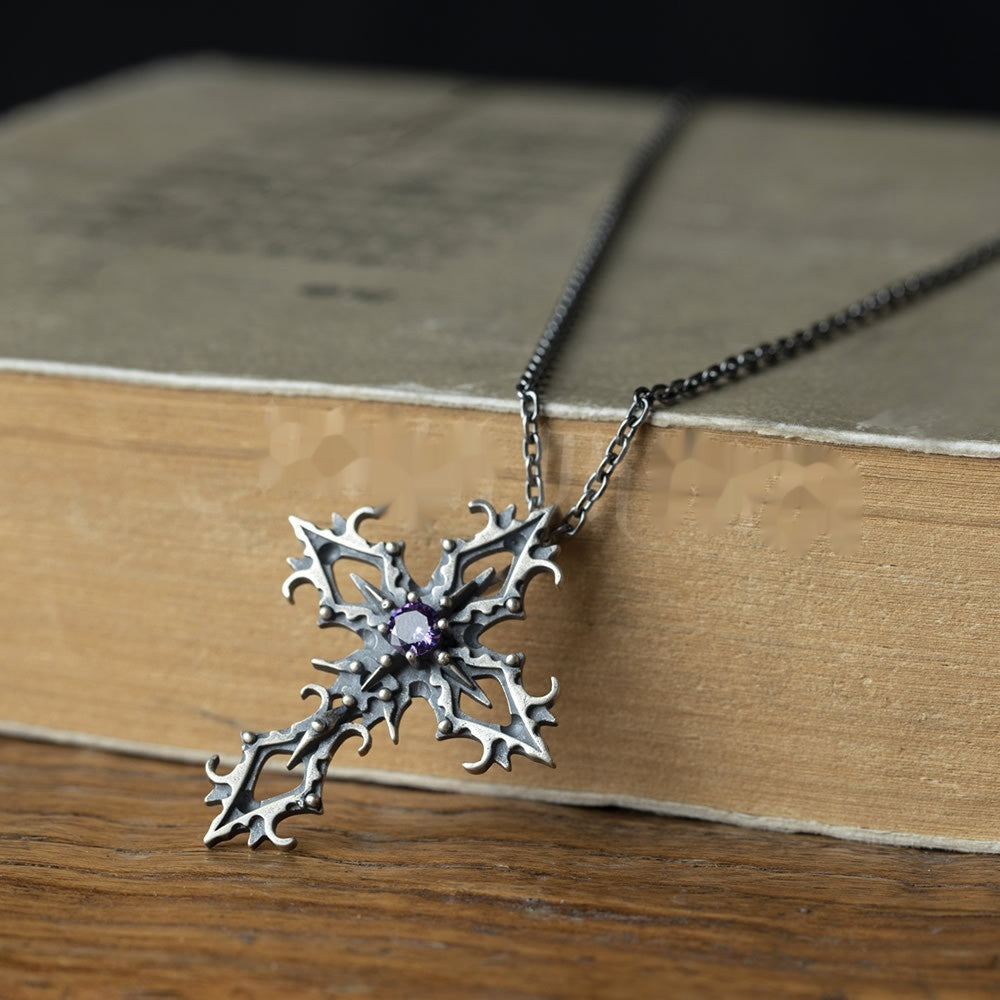 Vollständiger Sterling-Silber-Anhänger mit Kreuz im dunklen Stil