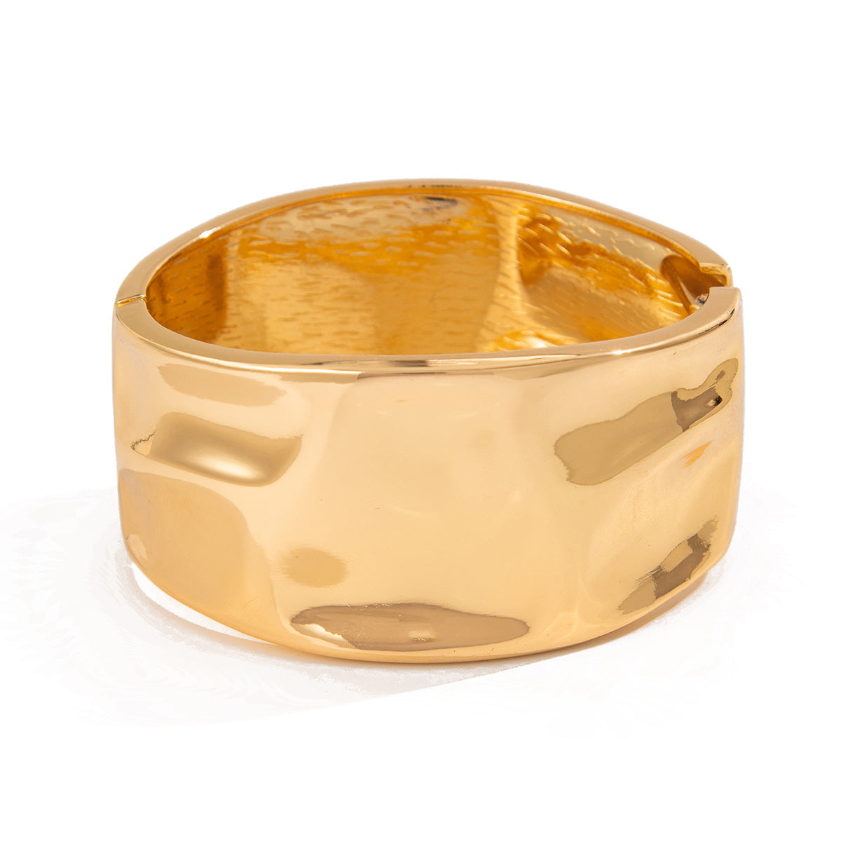 Pulsera plisada de metal con diseño de anillo de línea trenzada exagerada