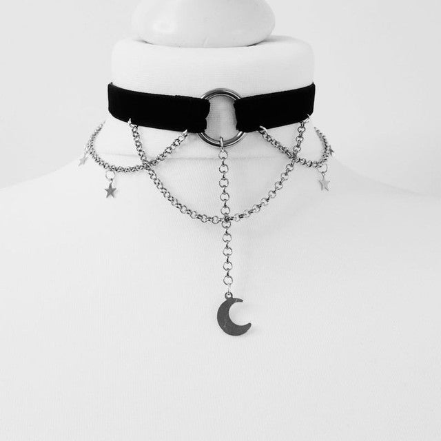 Gargantilla Gótica Grunge de Luna Creciente Negra