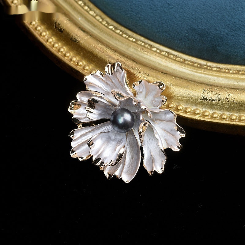 Pearl Brooch High-end Simple Vintage Corsage Pin Pearl Ornament