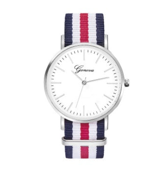 Liebhaber beobachten Frauenmodetrend Koreanische Version der einfachen Freizeit männliche Studenten Quarzuhr Nylon-Segeltuchband heißer Verkauf