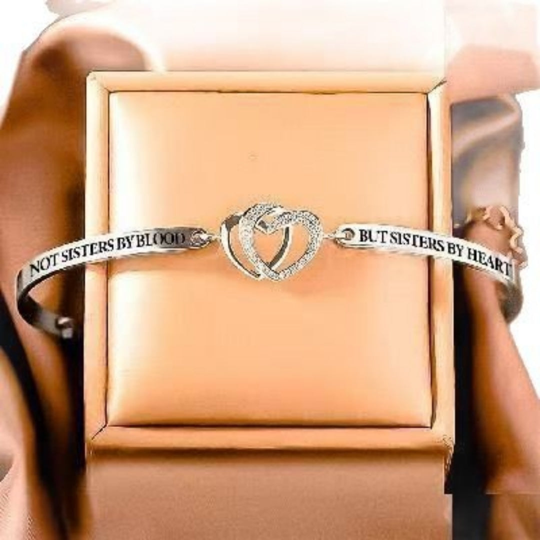 Female Creative Love Engraved Zircon Bracelet