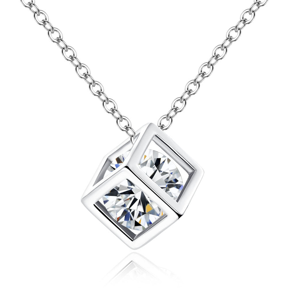 Quadratischer Diamantanhänger