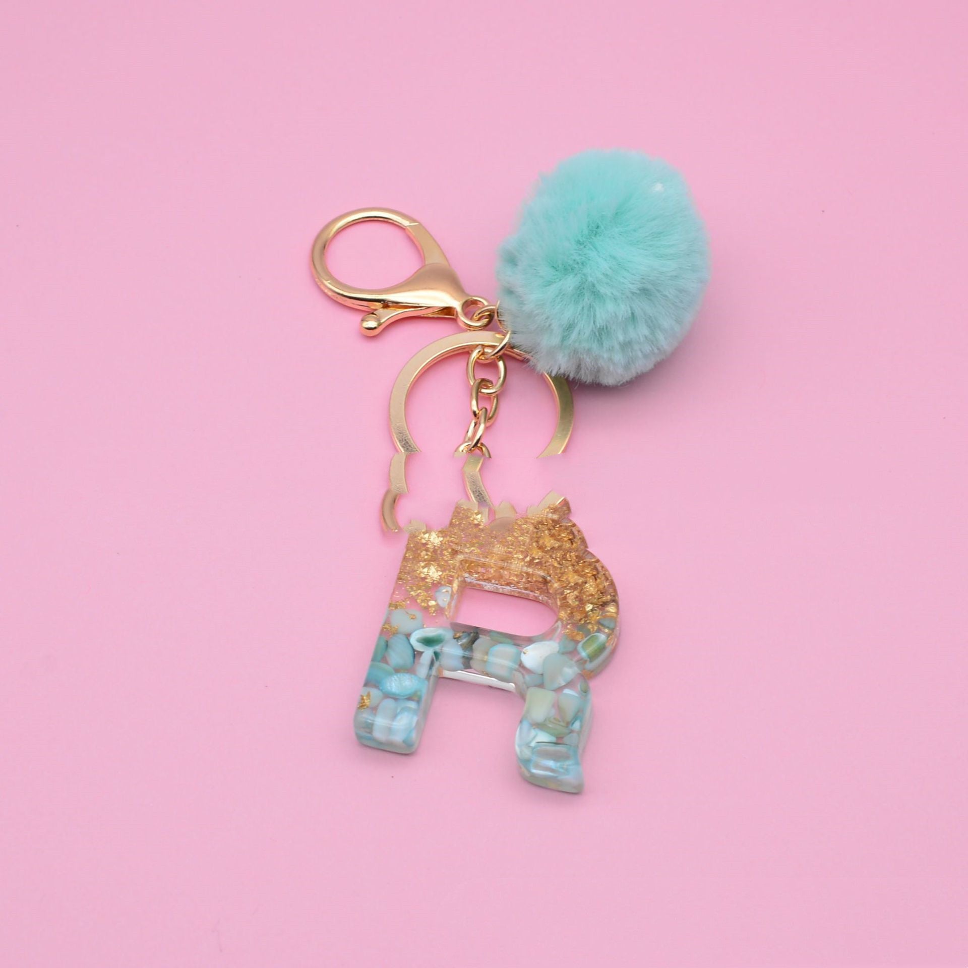 26 English Alphabet Keychains, Green Shell And Gold Foil Epoxy Bag Key Pendant