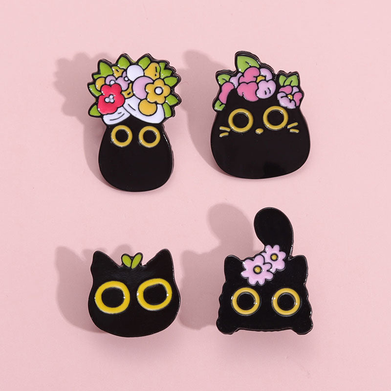 Cartoon Black Cat Blumen-Serie Niedlicher, modischer, vielseitiger Taschen-Kleidungs-Ornament-Anstecker