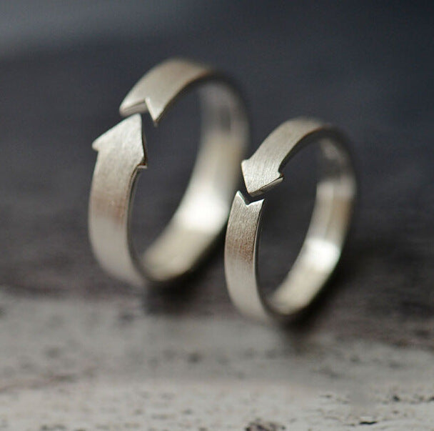 Anillo de Plata de Ley de Flecha Cepillada para Parejas