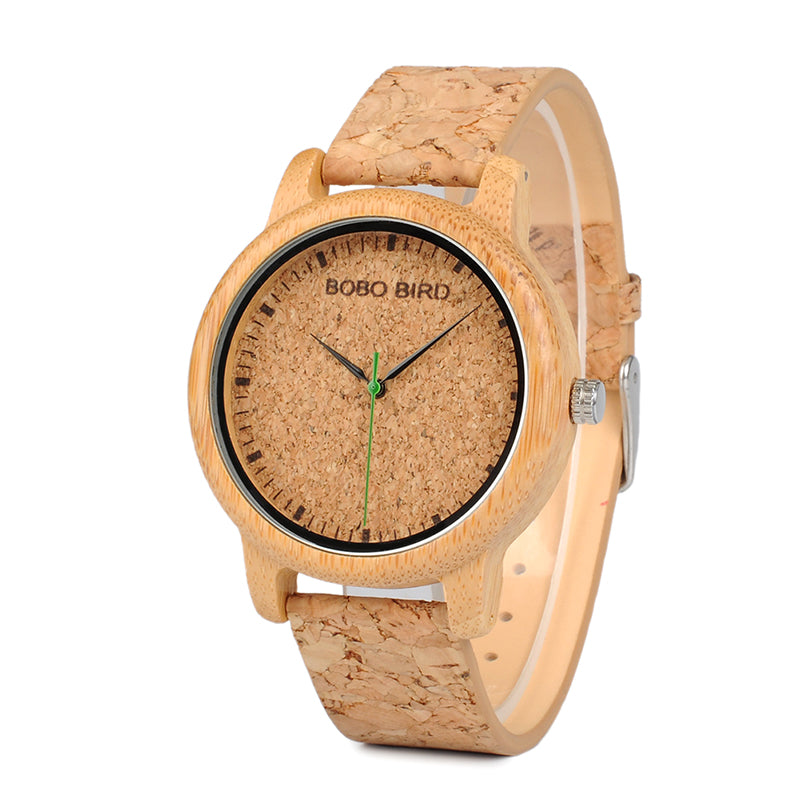 Uhren aus Bambus und Holz