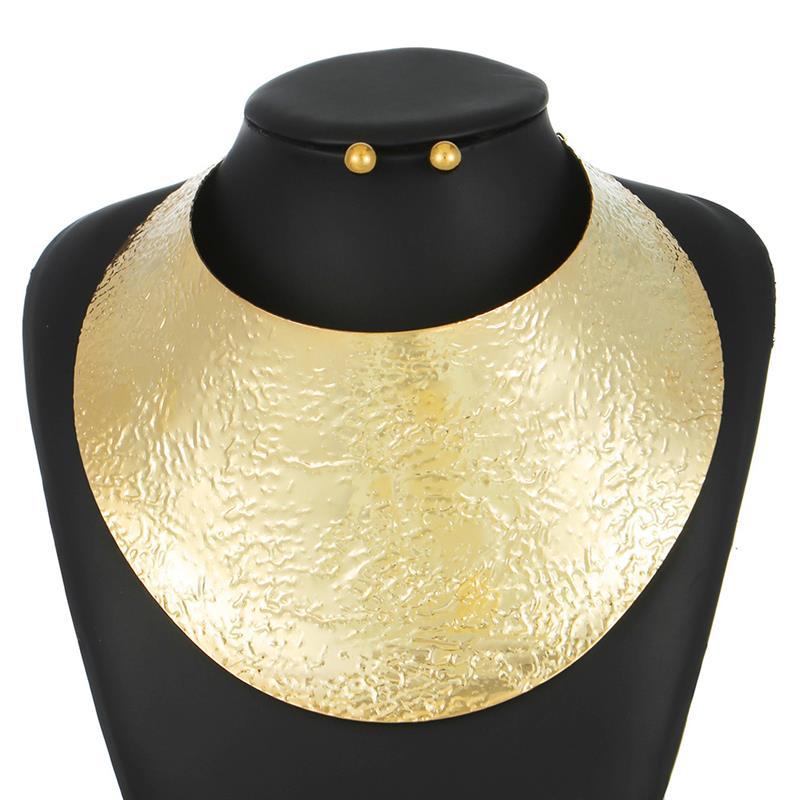 Überzogene afrikanische Metallkette mit Halsband