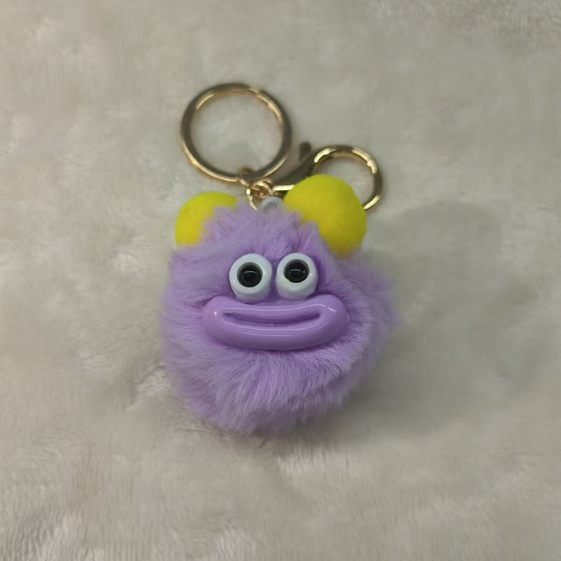 Llaveros de peluche de dibujos animados bonitos, hechos de materiales suaves y esponjosos, con varios diseños adorables, adecuados para la decoración del hogar o el uso diario, lo que los convierte en una opción de regalo interesante.