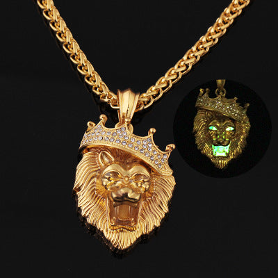 Europa und die Vereinigten Staaten verkaufen Diamantkrone Löwe Hip-Hop leuchtende Halsketten Herren Unisex vergoldeter Hip-Hop leuchtender Anhänger