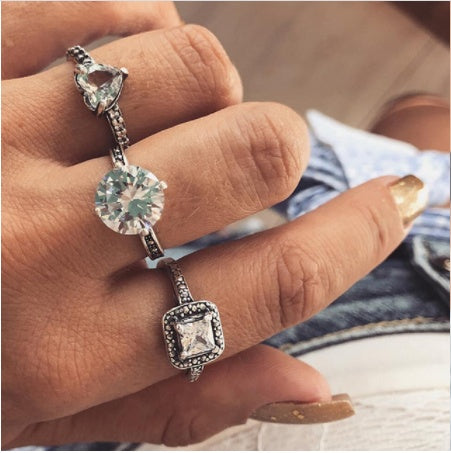 Diamantbesetzter Ring