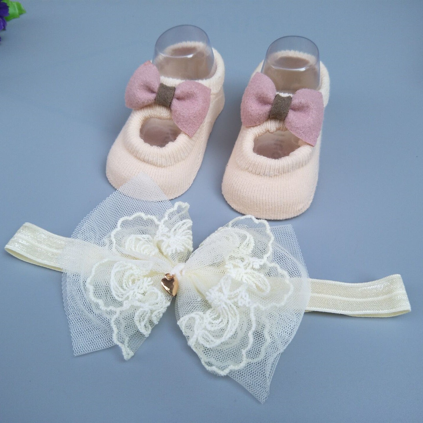 Caja de regalo de calcetines y diadema para bebé niña