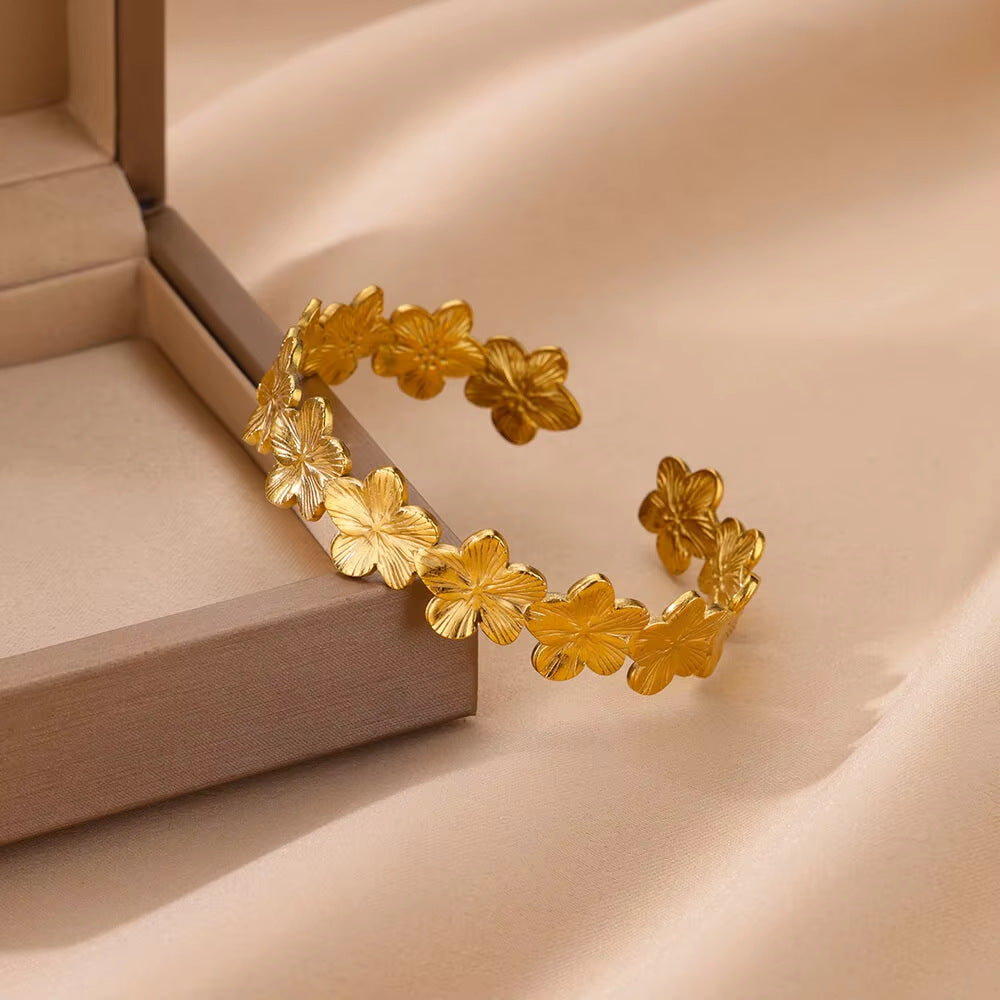 Female Fashion Hollowed-out Flower Stainless Steel Open-ended Bracelet