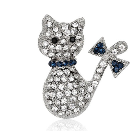 Lebhafte Stolz-Katzenbrosche für Partys, Muschel, Metallkrone, blauer Kristall, Emaille-Anstecknadel, schwarze Tierbrosche für Frauen, Schmuck-Accessoires