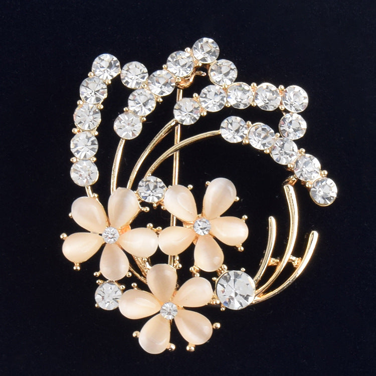 Hochwertiges Blumen-Korsett, Vintage-Brosche aus Opal, Hochzeitskorsage