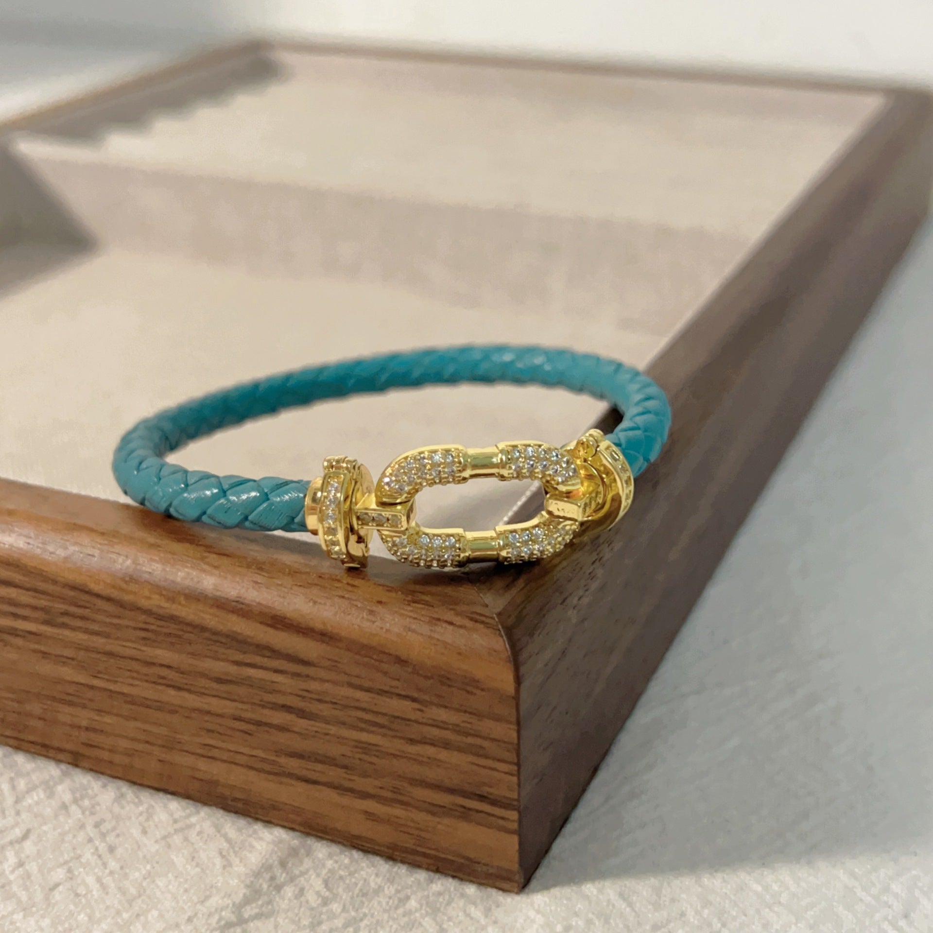 18K Gold Copper Micro-inlaid Vachette Clasp Red Rope Bracelet