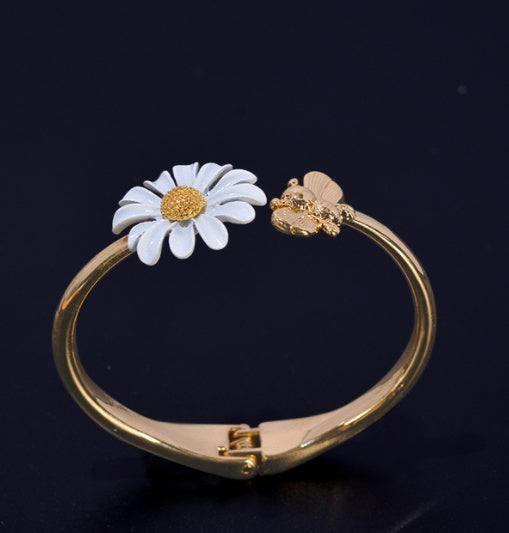 Kleine Gänseblümchenohrringe Ohrringe Ring Armband Halskette