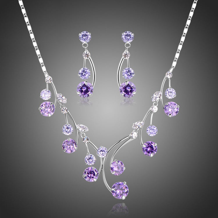 Lila Strass-Schmuckset mit Diamanten