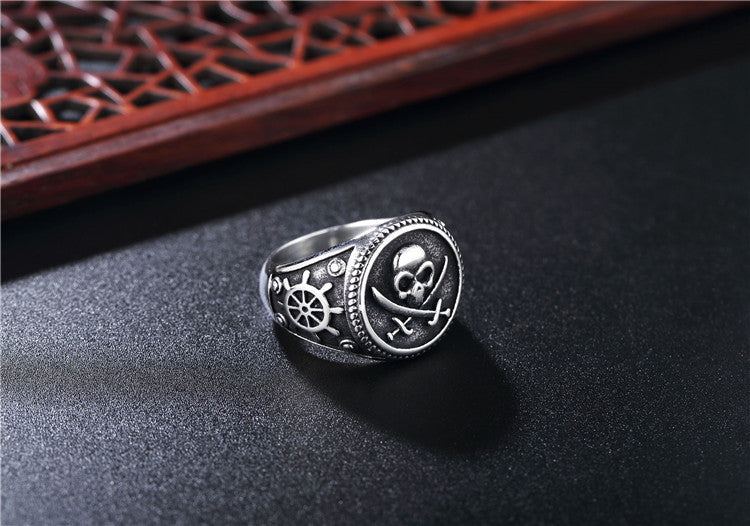 Personalisierter Retro Totenkopf Herren Titanstahlring