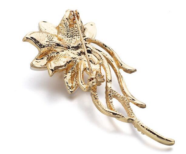 Broche de diamantes de imitación de moda