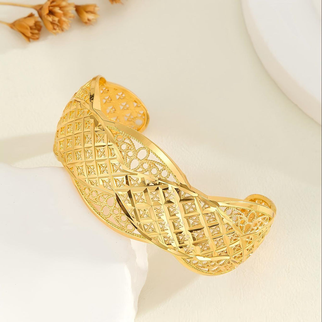1pcs Fashion Copper Plated 18K Gold Diamond Pattern Bracelet, Fried Dough Twists Rope Open Bracelet