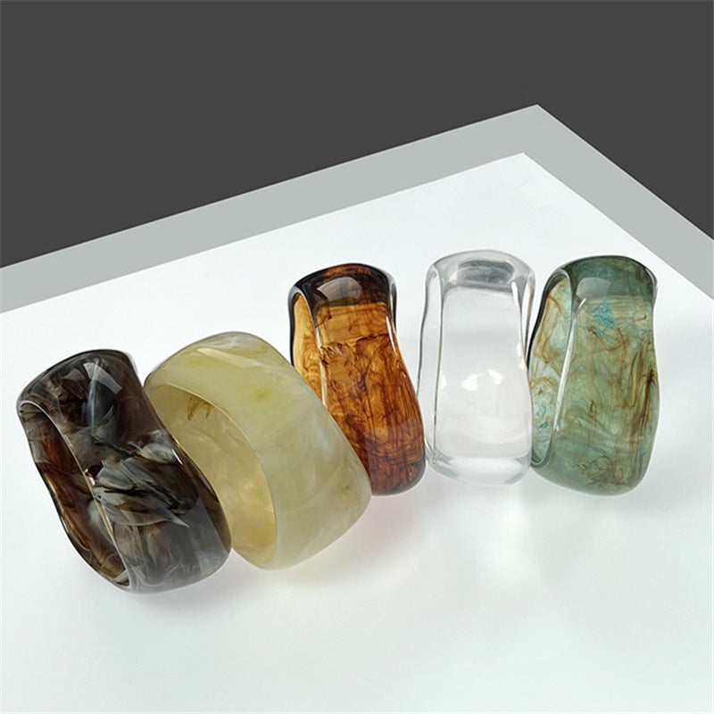 Ovales, breites, geometrisches Resin-Armband mit Blumenmuster