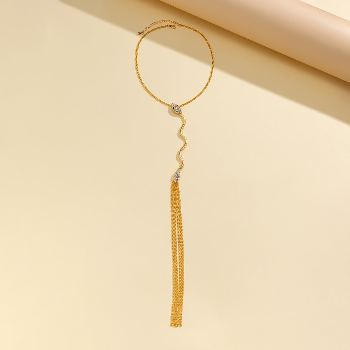 Ornament Überzogene Schlangenförmige Strass-Halskette für Damen