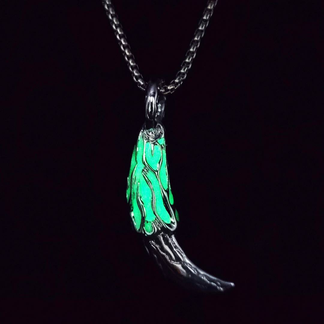 Men's Luminous Wolf Tooth Flame Pattern Pendant Necklace