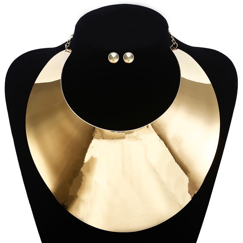 Überzogene afrikanische Metallkette mit Halsband