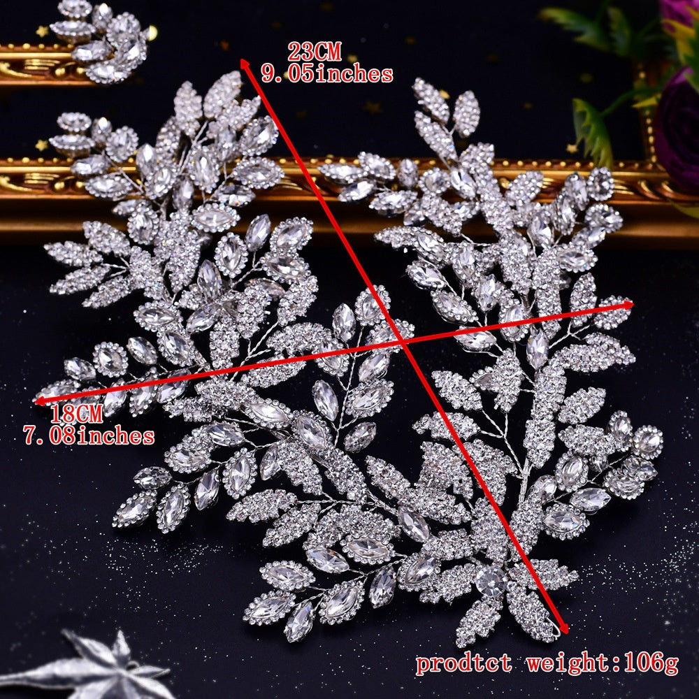 Luxuriöser Brauthaarschmuck mit Strasssteinen