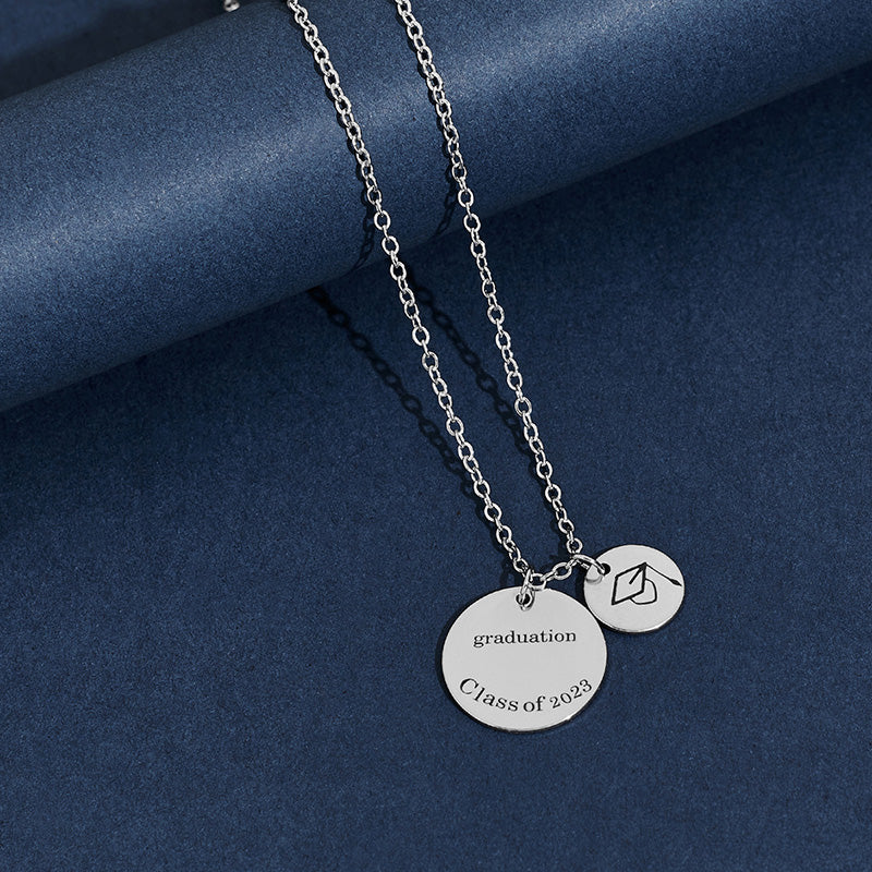 2023 Round Graduation Pendant Necklace Red Crystal Graduation Heart Necklaces