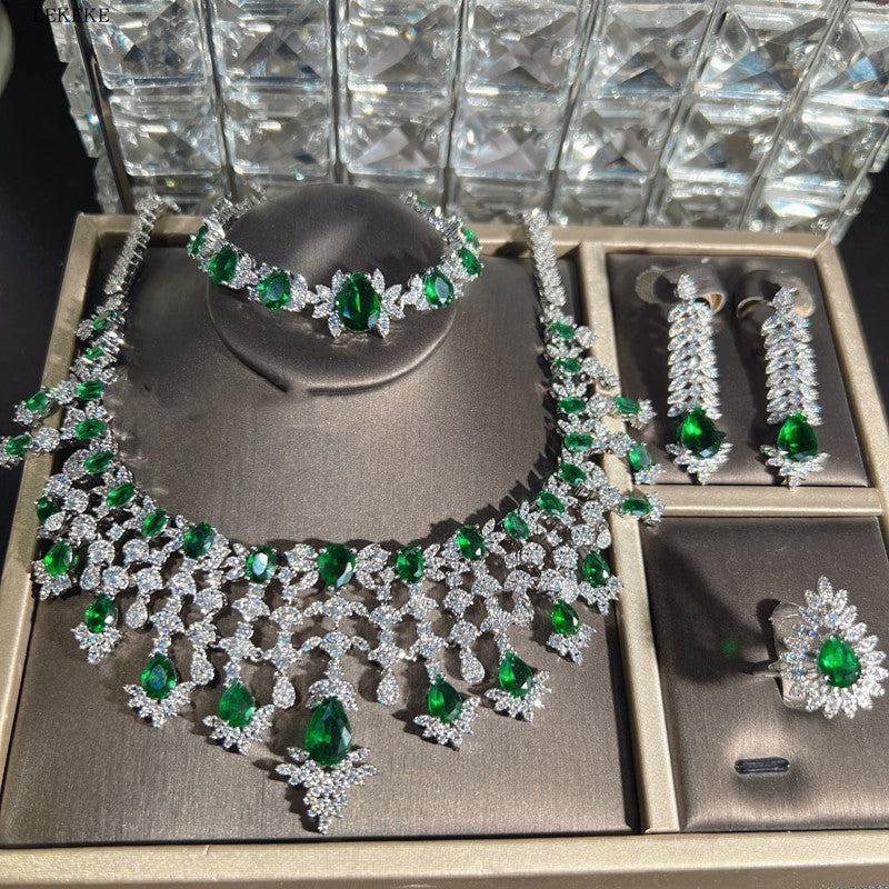 Grüne Wassertropfen Zirkon Halskette Ohrringe Ring Armband Vierteiliges Set