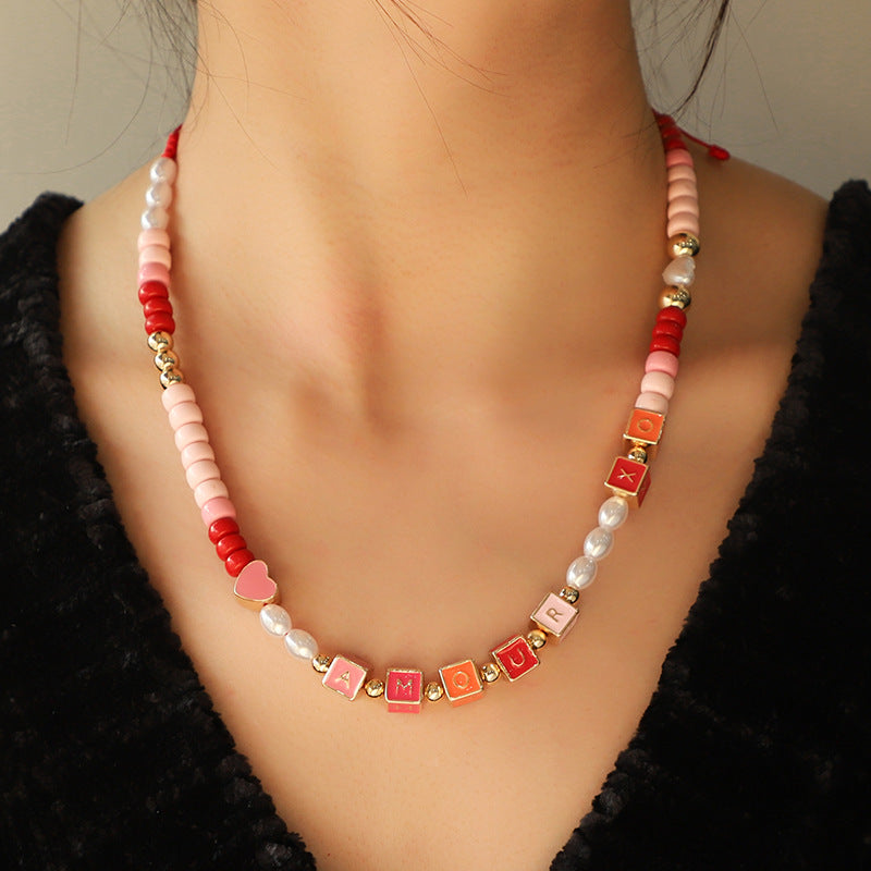 Bunte Perlenkette Original Design Quadratische englische Kombination Armband-Set