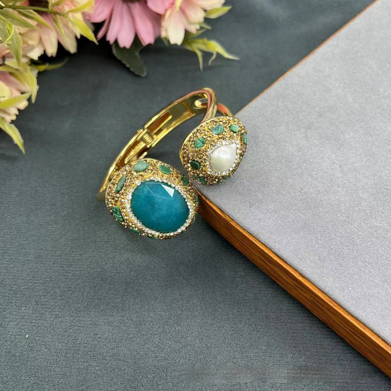 Fashion And Fully-jewelled Design Color-preserving Electroplated Natural Stone Bracelet