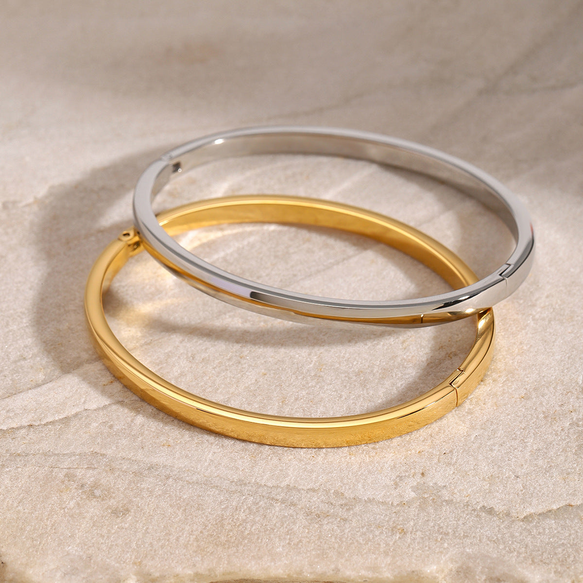 European And American Stainless Steel Glossy Buckle Bracelet