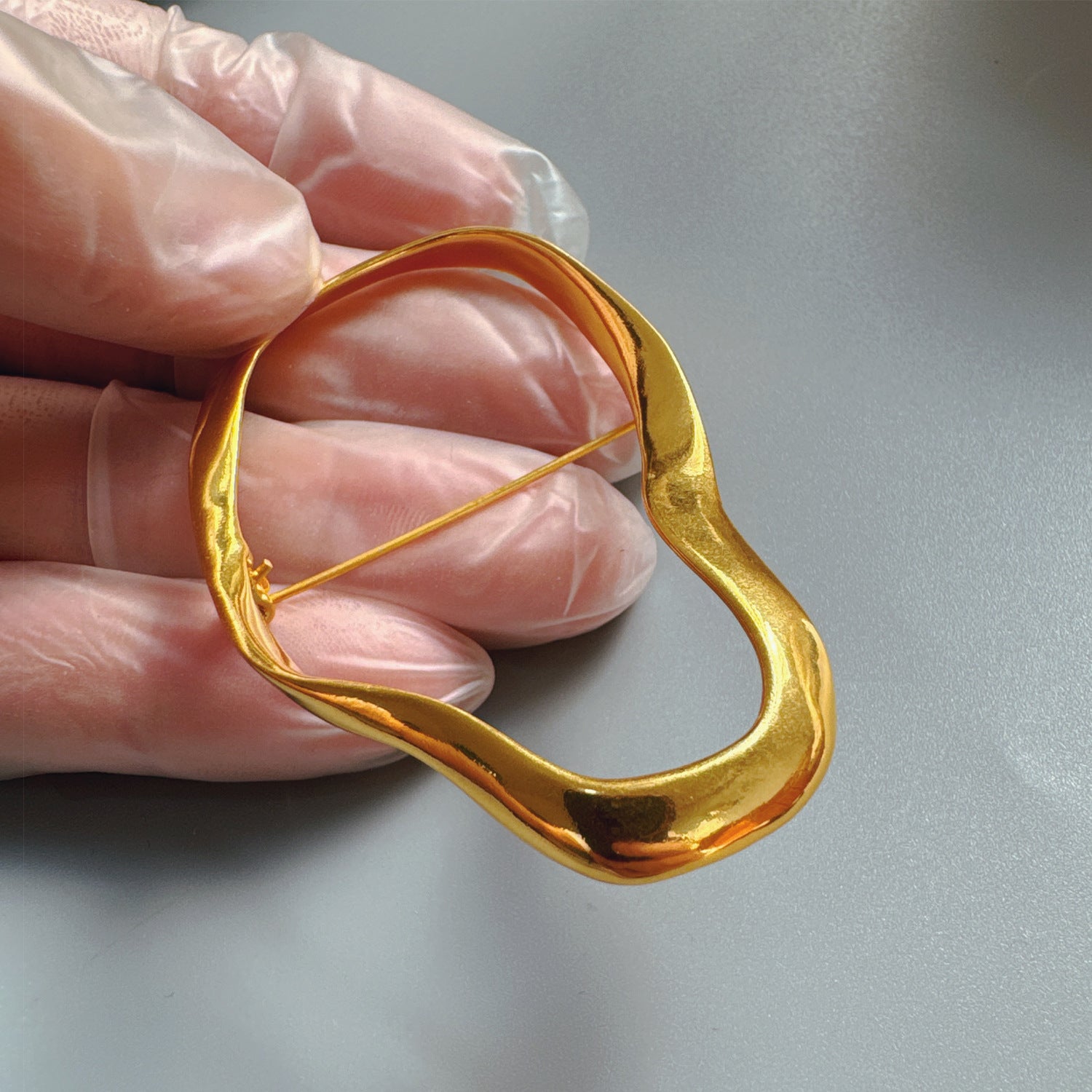 Moda de lujo asequible Broche irregular de alta calidad Oro estilo retro británico