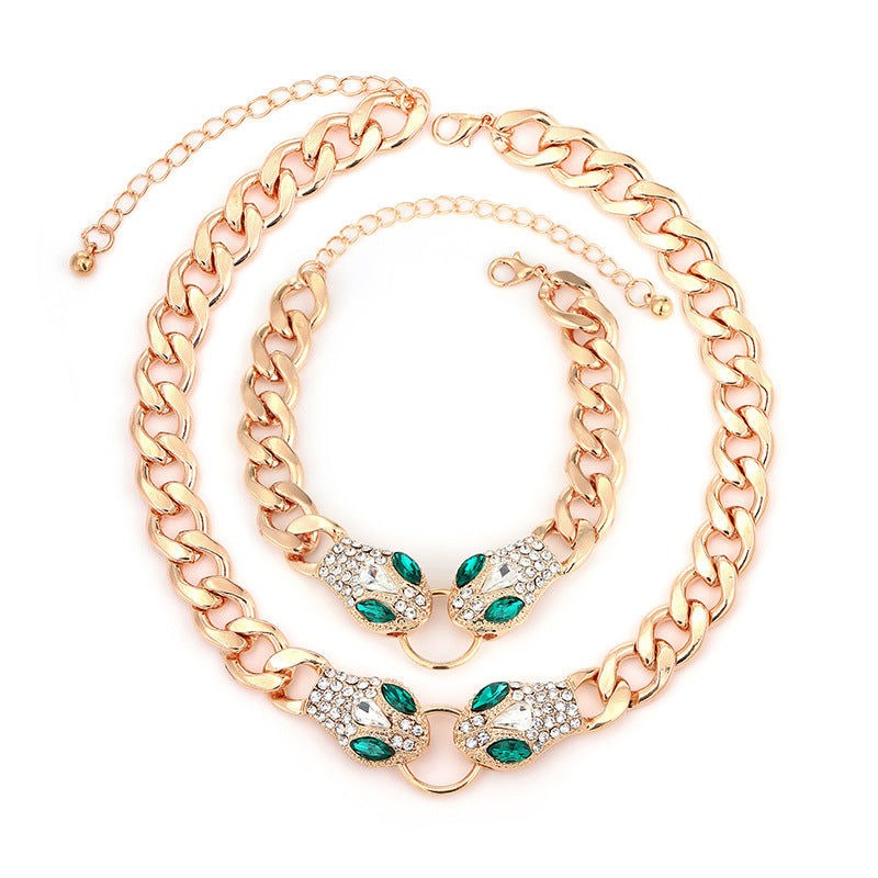 Fashion Women's Suit High-grade Accessories Snake Head Diamond-embedded Light Luxury Design Holiday Party Gift
