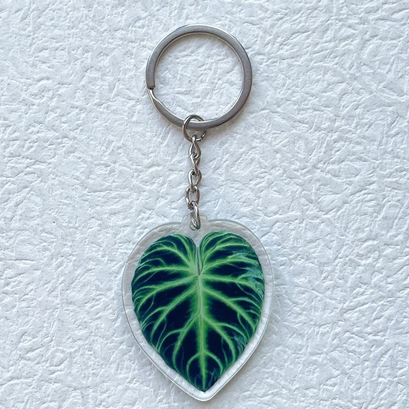 Llavero plano acrílico creativo con diseño de hoja de simulación