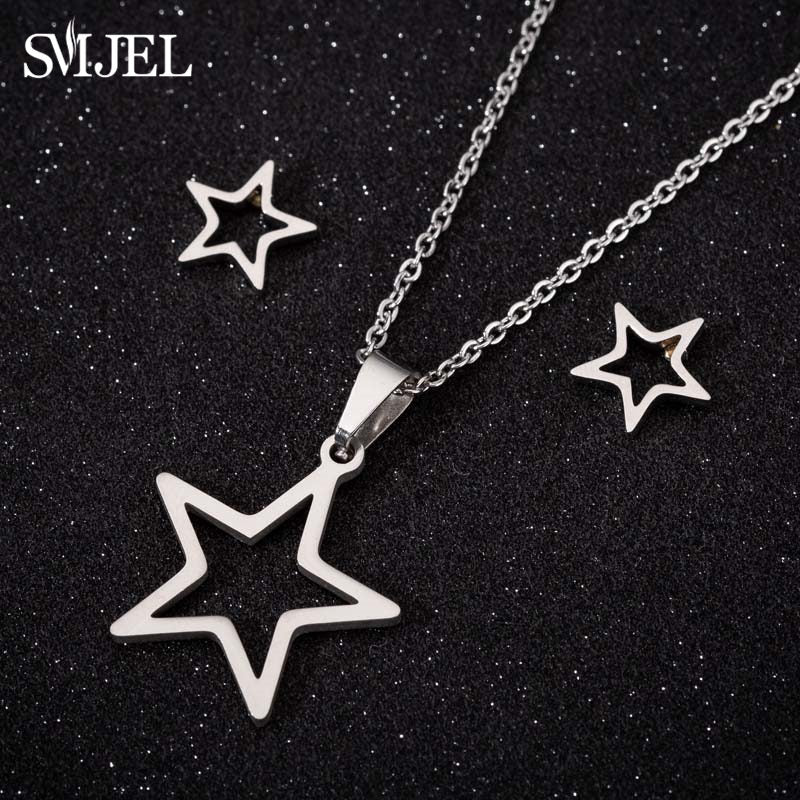 Halskette und Ohrringe dreiteiliger Schmuck