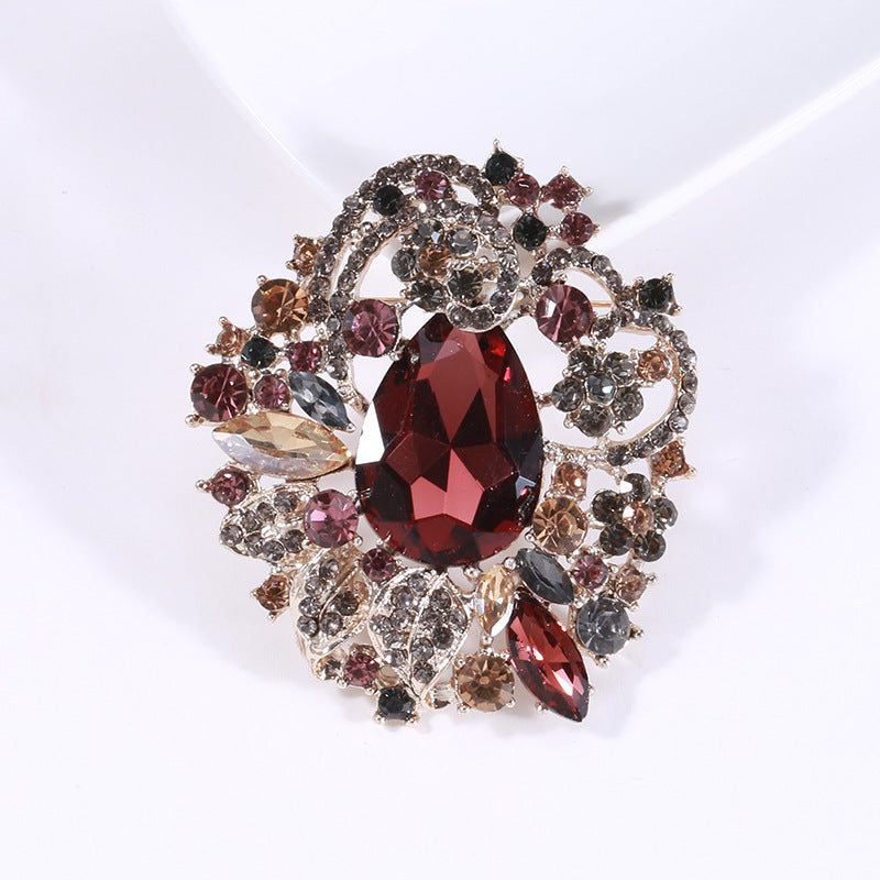 Broche clásico de lujo de cristal de Bohemia