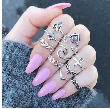 Diamantbesetzter Ring