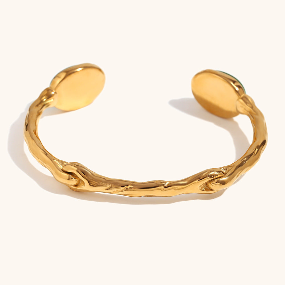 Pulsera abierta ovalada irregular de piedra natural bilateral