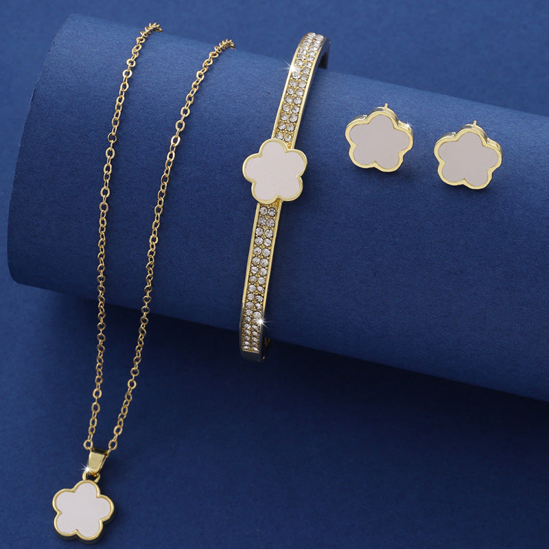 Glücksbringer Fünfblättrige Blume Dreiteiliges Schmuckset