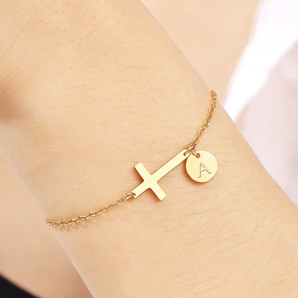 Runde 26 Buchstaben Neues Damen-Kreuz-Armband Damen