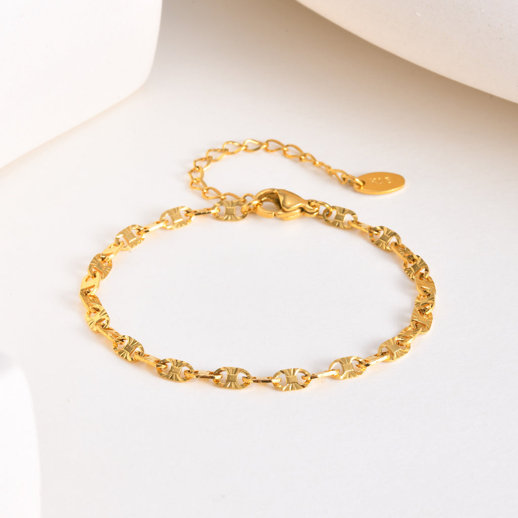 Pulsera hecha a mano de acero inoxidable dorada, de estilo minoritario que combina con todo
