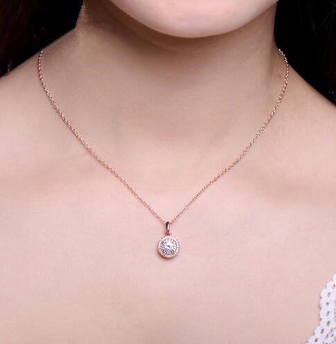 Collares con colgante de diseño clásico halo de circonita cúbica de 0,5 ct en oro blanco y rosa para mujer