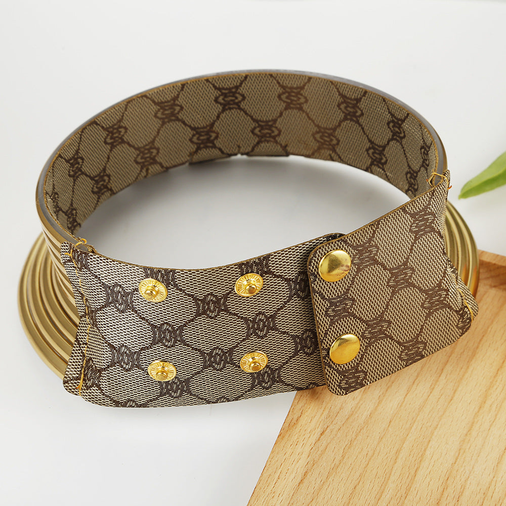 Collar africano exagerado para mujer