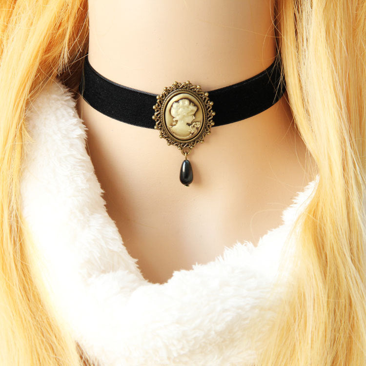 Human head choker choker