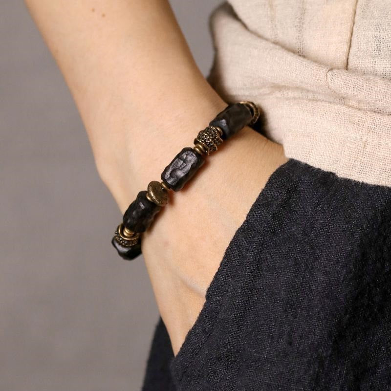 Pulsera de textura hecha a mano estilo étnico retro para mujer