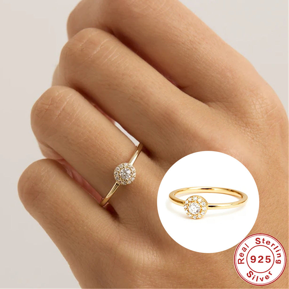 Anillo de moissanita con esquinas redondeadas Wind, oro de 18K
